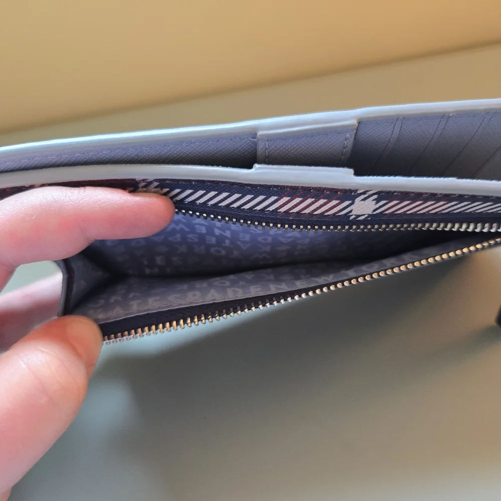 Kate Spade Laurel Way Travel Plaid Stacy Wallet - Picture 5 of 7